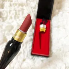 Christian Louboutin シルキーサテン 001 ルージュルブタン