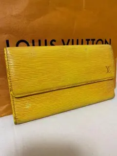 Item thumbnail for item 5e056c0b-fd8f-4477-be7e-b680e37bf318