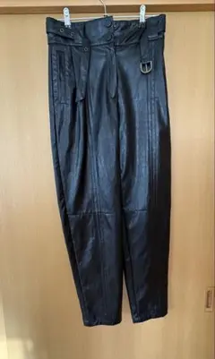 TWINSET MILANO. 黒 レザー パンツ 97cm