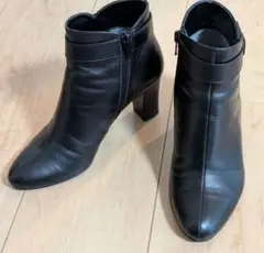 Item thumbnail for item 68087584-57af-4a82-b35e-73585477ec29