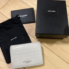 サンローラン 三つ折り財布