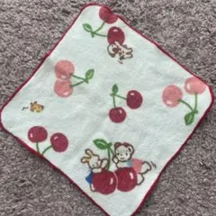 チェリー柄キャラクター ハンカチ