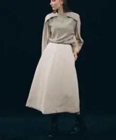 【タグ付】ルシェルブルー TEXTURED BELL SHAPED SKIRT