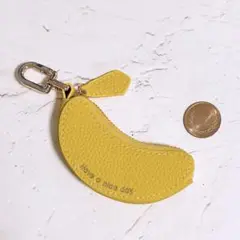 新品 バナナ型 ミニ コインケース キーホルダー 同梱 200円引き