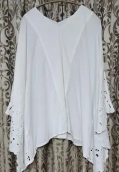 【フリー】nadee by AAYUSHI カットワークレース　ポンチョブラウス