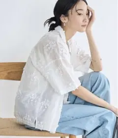 【新品・未着用】コーエン　ブラウスシャツ 3Dフラワー刺繍 ハーフスリーブシャツ