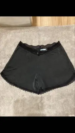 キッドブルー　黒色ペチコート　ペチパンツ　レース付き、 定価７５００円