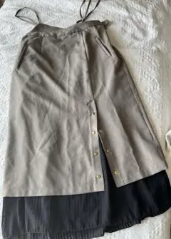 ベージュ サロペット スリット付き　インナー付き