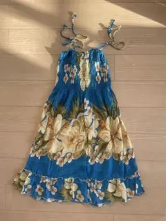 リゾートワンピース　青　ブルー　花柄　ハワイアンワンピース