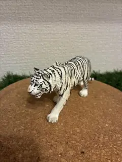 schleich シュライヒ　ホワイトタイガー