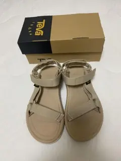 Teva ベージュ スポーツサンダル 箱付き