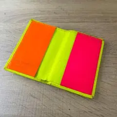 【COMME des GARCONS】カードケース 蛍光イエロー