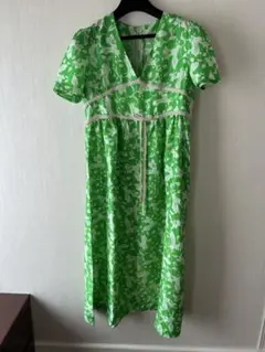 花柄 緑色 半袖 ロングリゾートワンピース　ハワイドレス