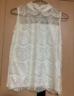 サリア トップス