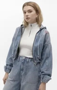 HOODIE CROPPED DENIM JACKET