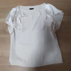 ESCADA アイボリー フリル 半袖ブラウス 36
