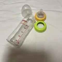 中古品　ピジョン　240ml哺乳瓶　予備付き