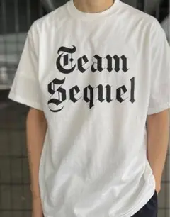 Team Sequel ホワイト Tシャツ