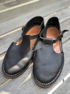 Steve Mono Leather Artisanal Shoes | Black | TOAST