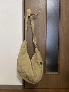 ショルダーバッグ