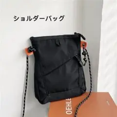 ショルダーバッグ　ショルダーポーチ スマホ入れ ポシェット サコッシュ黒