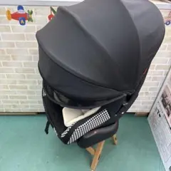 ジョイー　チャイルドシート 新生児から　幌付き