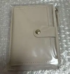 ウォレット　マルチポーチ　小銭入れ　カード入れ新品未使用