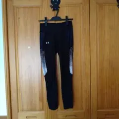 Under Armour トレーニングタイツ ブラック/ストライプ