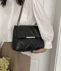 【新品】キルティング ブラック ショルダーバッグ