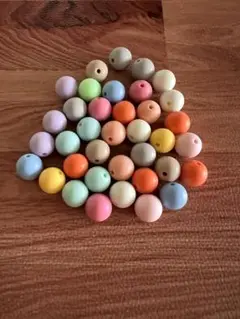 多色プラスチック マットビーズ 30個