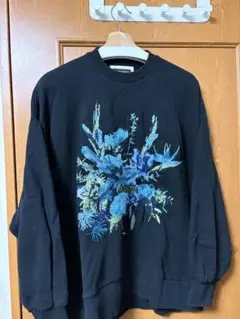 メゾンスペシャル 刺繍 フラワー スウェット ブラック ブルー