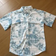 青と白のタイダイ半袖シャツ