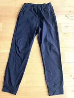 ユニクロ160 ブラック ストレートパンツ