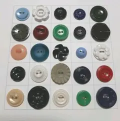 NO20   アンティークボタン　プラスチック　レトロボタン