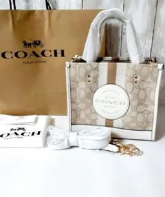 新品未使用☆COACH デンプシー トートバッグ 22 シグネチャージャカード