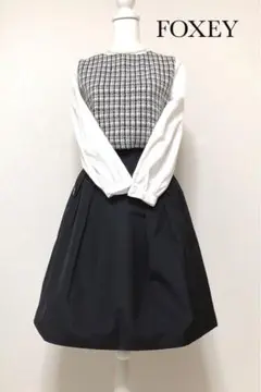 極 美品【FOXEY】シルク 最高級ボタン 美シルエット フレアスカート