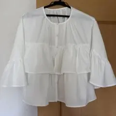 しまむら　フリルデザイン ホワイトシャツ