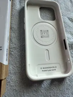 ★RHINOSHIELD iPhone 16Pro ケース Solid X美品★