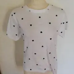 白に小さなハートの刺繍　半袖Tシャツ　1度のみ着用　M