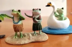 コポー ダイカイ カエルと白鳥の置物２点セット