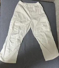 GU ホワイトカーゴパンツ Mサイズ
