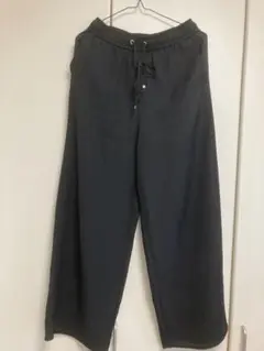 GU 黒 パンツ