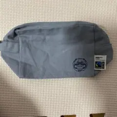グレー キャンバスポーチ ロゴ付き