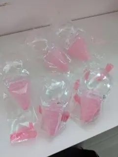 ピンクのアイスクリームコーン 11個セット