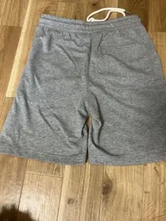グレー スウェットショートパンツ