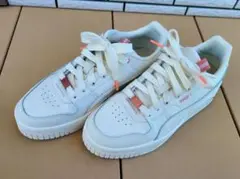 美品✨ PUMA プーマ スニーカー 23.5cm