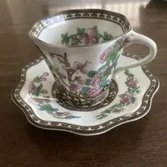 ボーンチャイナ　カップ&ソーサー