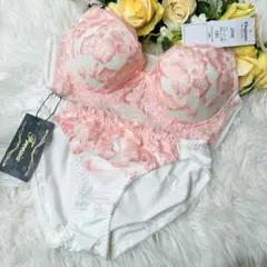 Item thumbnail for item 2ef7e60c-fb28-4e4a-850e-3894de3e42d4