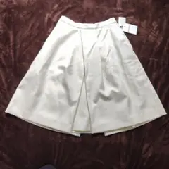【新品タグ付き】 マディソンブルー スプリットタックスカート アイボリー S