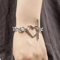 BASICKS Heart Bracelet